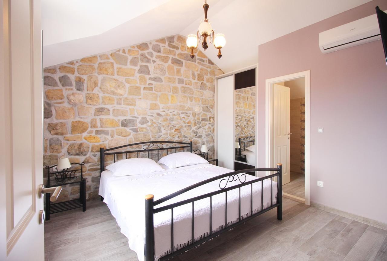 Villa Filipetti With Heated Pool Makarska Exterior foto